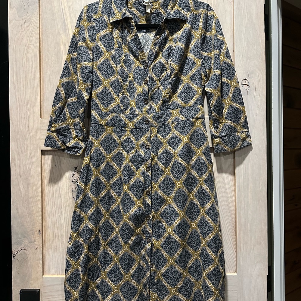 Anthropologie Long Sleeve Dress in Gray and Gold